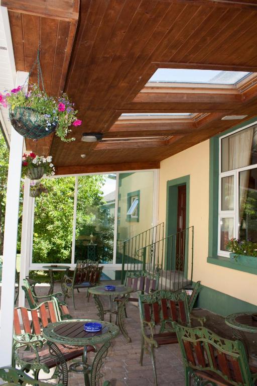 Rhu Glenn Hotel Waterford Room photo